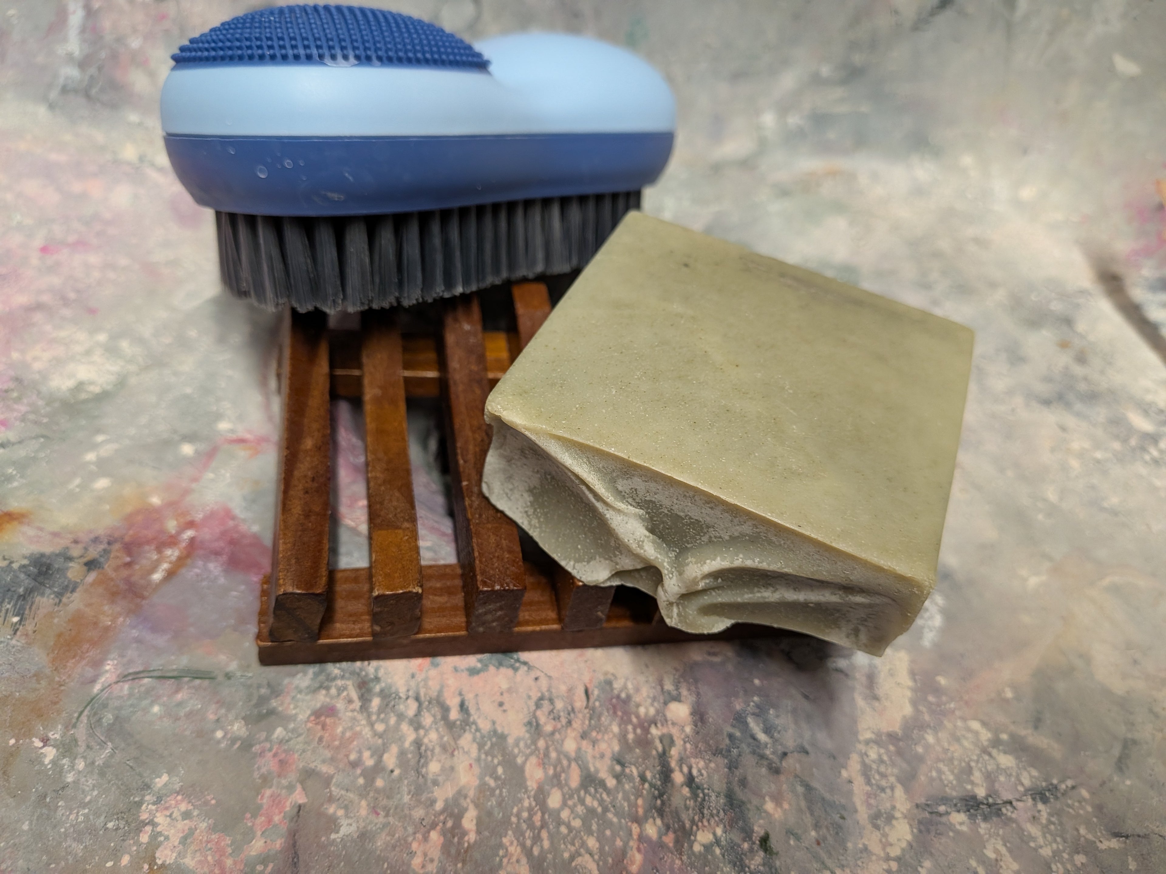 The Fresh Giraffe Tradesman's Nail Brush